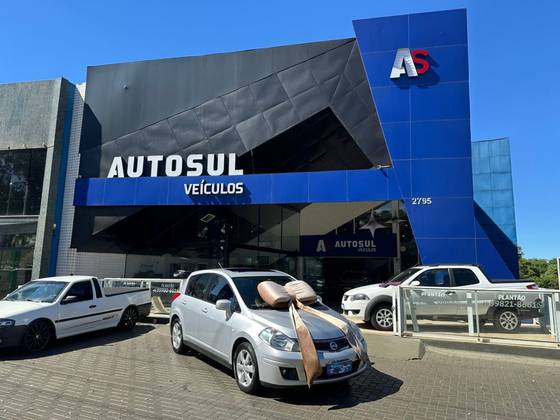 NISSAN TIIDA 1.8 SL 16V FLEX 4P AUTOMÁTICO NISSAN TIIDA 1.8 SL 16V FLEX 4P AUTOMÁTICO